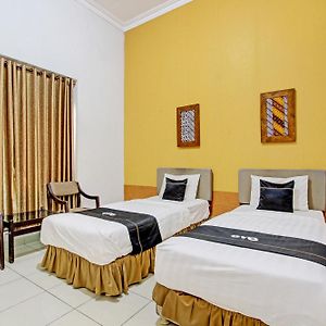 Kamar kembar standard